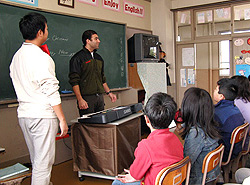 楽しいリズムで英語がぐっと親しみやすく カシオ教育情報ステーション Casio